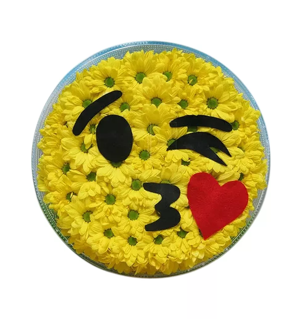 Cheerful Kissing Daisies